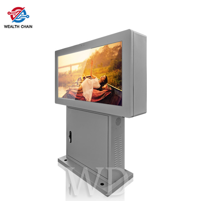 55 Inch Outdoor LCD Digital Signage 4000cd/M2 3 Screens