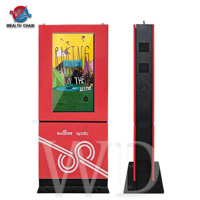 1080P / 4K LCD Outdoor Totem In IP55 Rated And Weather Resistant Red White